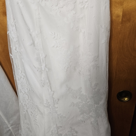 David's Bridal WG3436 Strapless Bridal Gown With Embellishments Sz Zero NWT - Picture 7 of 11